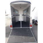 Heckrampe mit vier Scharnieren und automatischer Plane