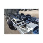 Aluminium-Boden und verzinktes Chassis beim TT3017