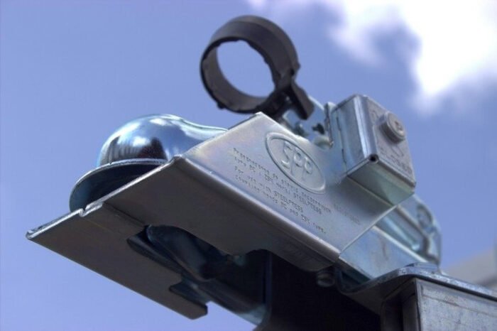 ZZ-02 montiert an Standard Kugelkupplung