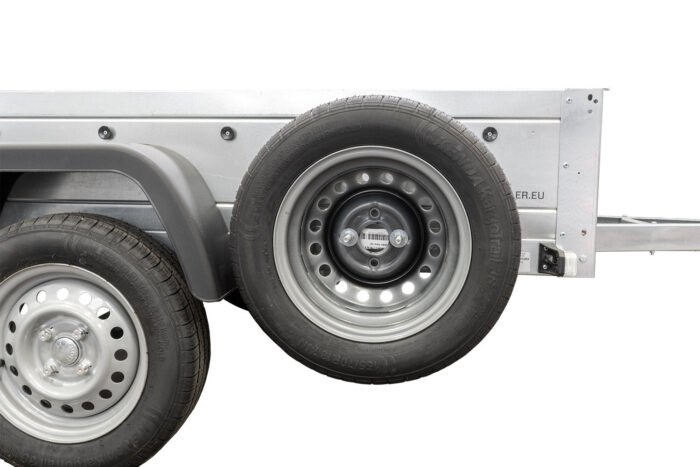 Garden Trailer 230 KIPP mit montiertem Ersatzradhalter